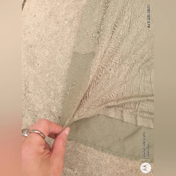 Pleione Tunic with Mesh v neck and lower back detail sz Medium - Picture 6 of 7